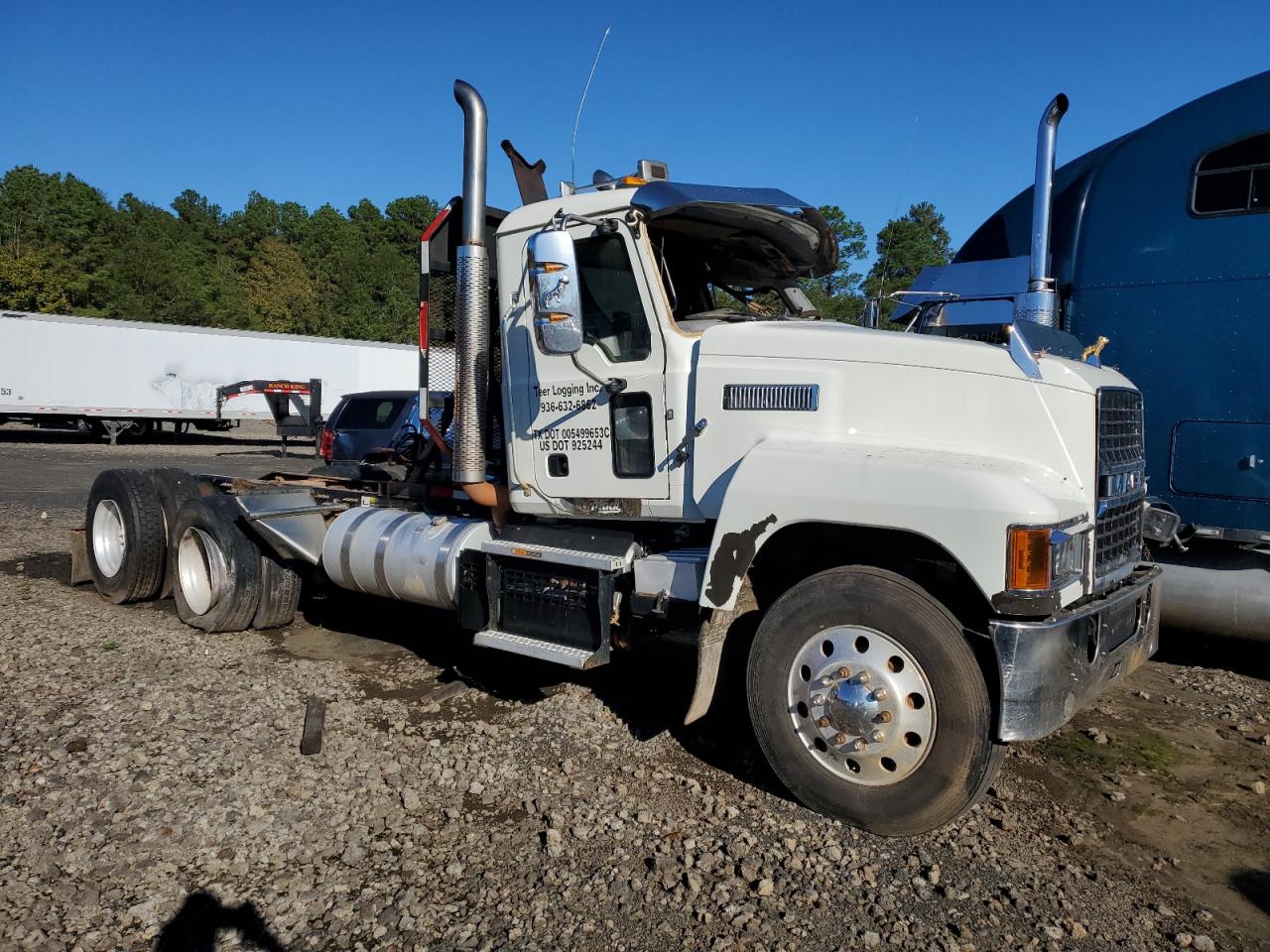 Lot #2974696114 2020 MACK PINNACLE