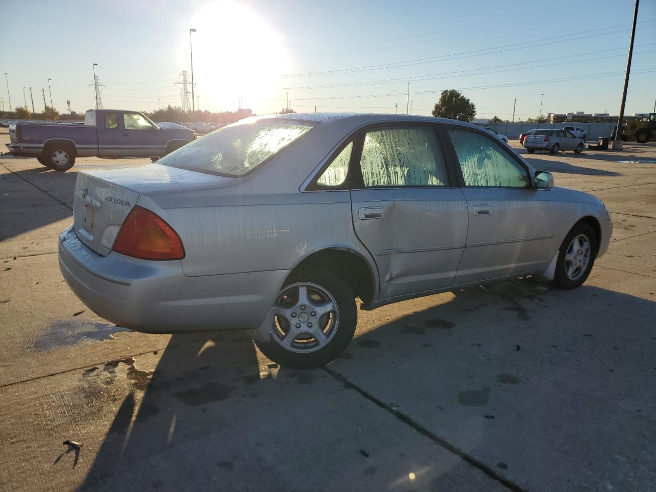 Lot #3286647310 2001 TOYOTA AVALON XL