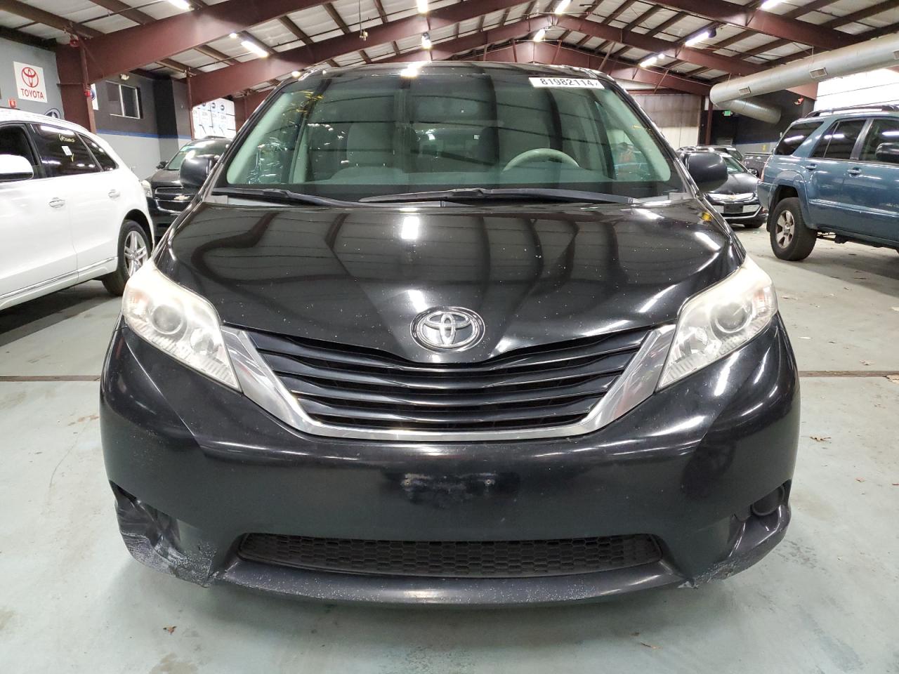 Lot #2991764530 2011 TOYOTA SIENNA LE