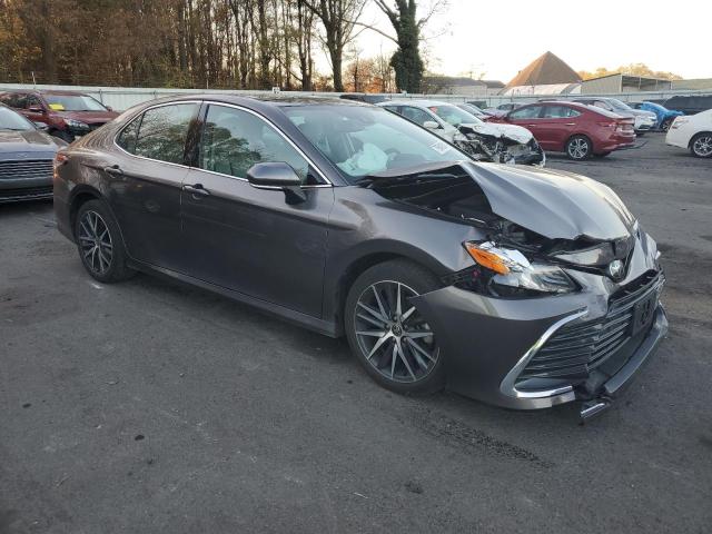 2022 TOYOTA CAMRY XLE - 4T1F11BKXNU063629