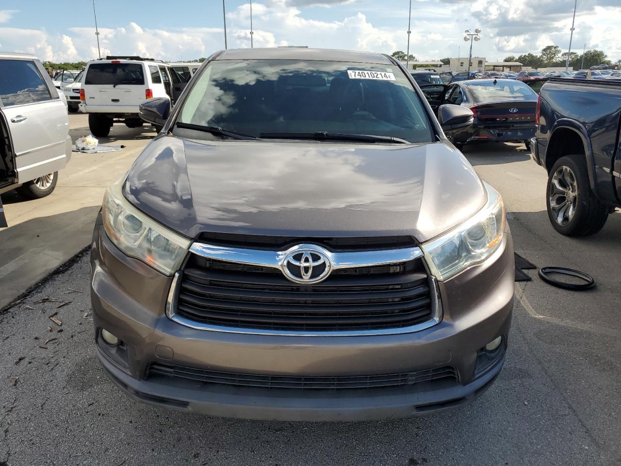 Lot #3030642114 2015 TOYOTA HIGHLANDER