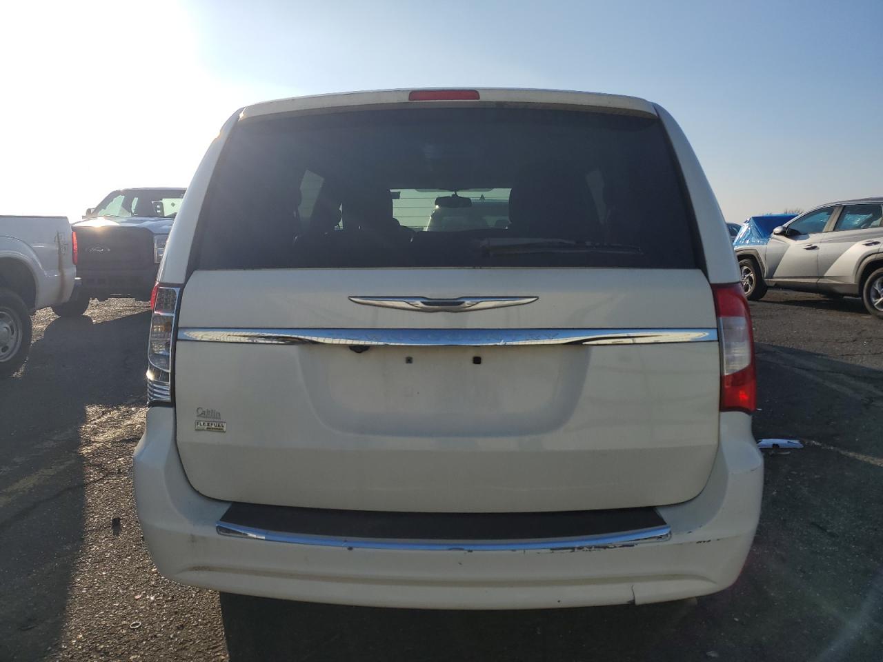 Lot #2991391920 2013 CHRYSLER TOWN & COU