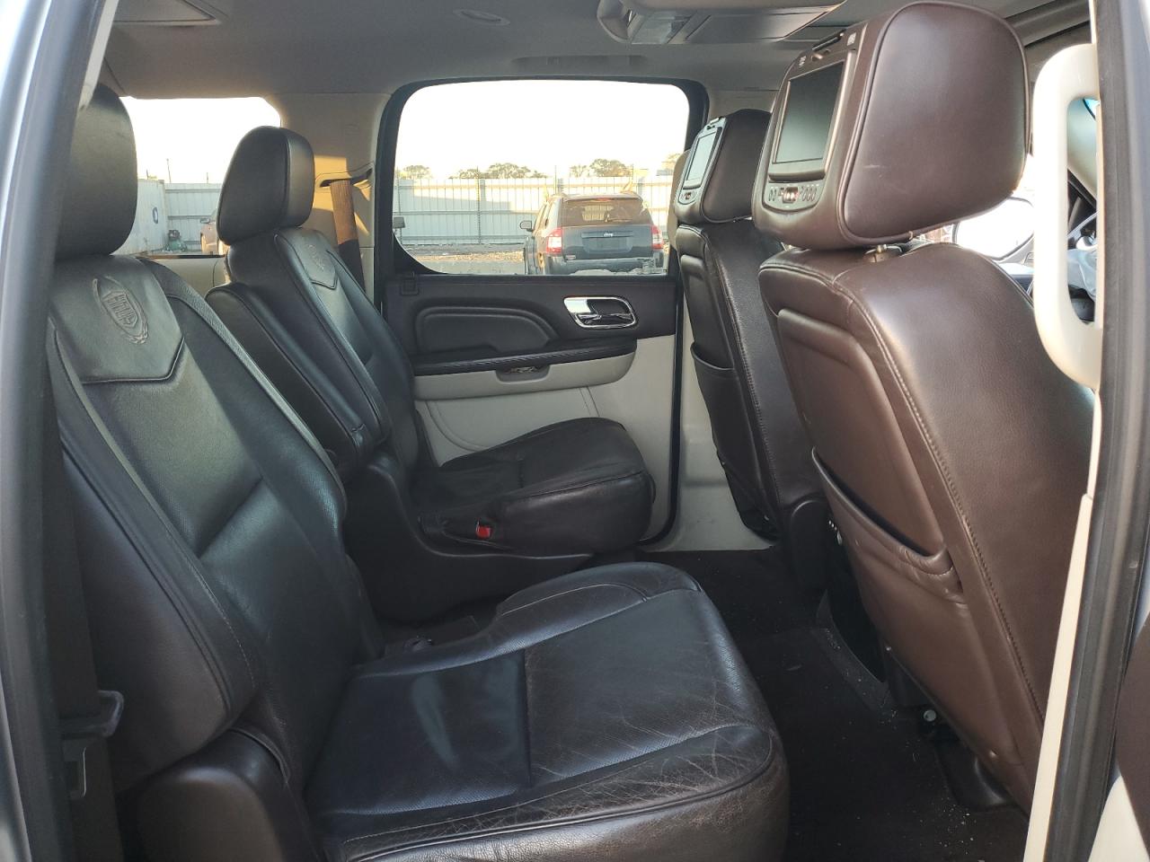 Lot #3031337719 2012 CADILLAC ESCALADE E