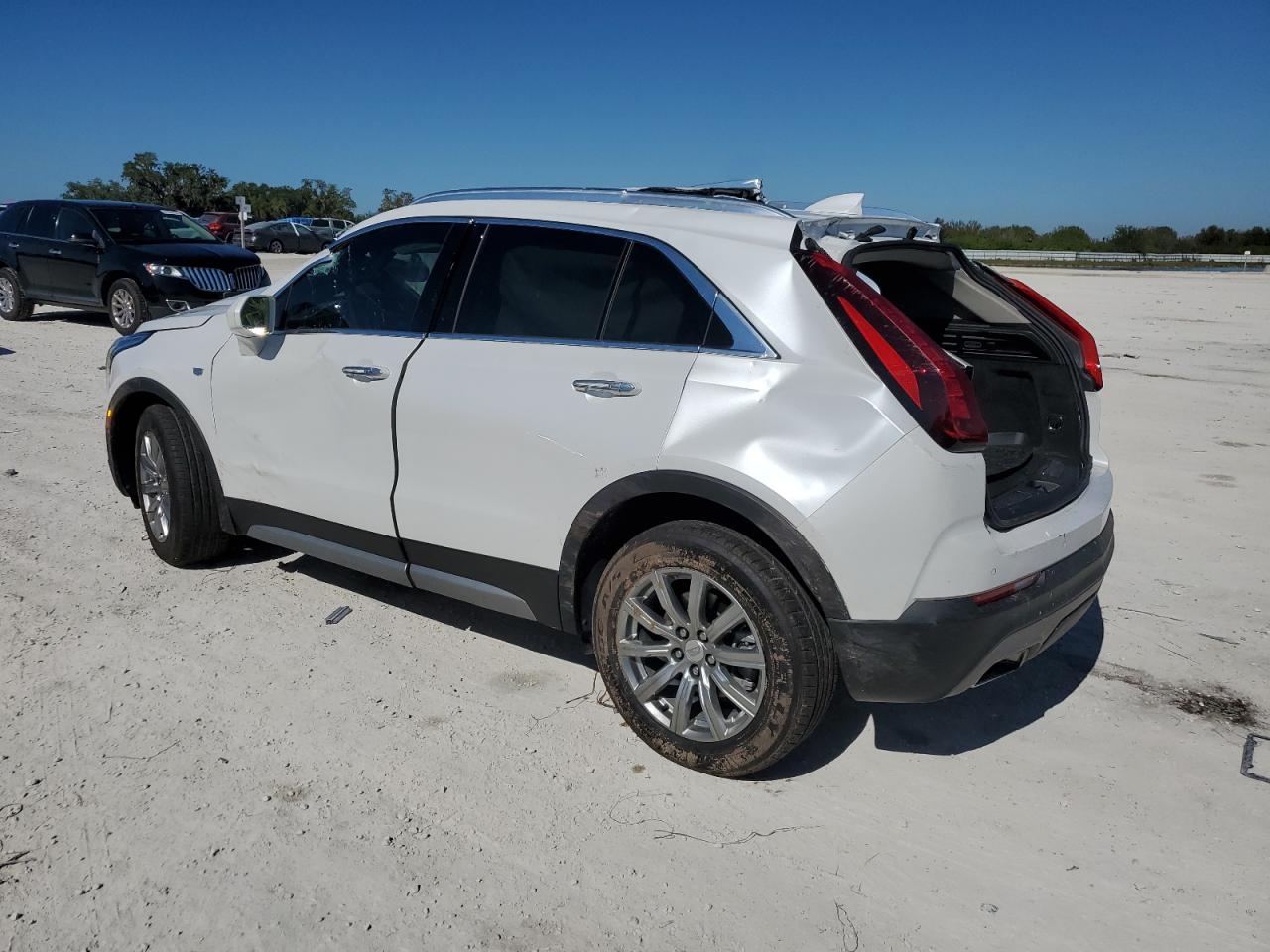 Lot #3045716322 2020 CADILLAC XT4 PREMIU