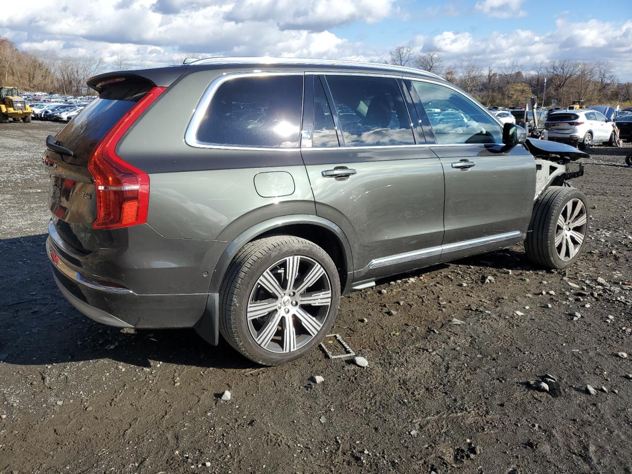 Lot #2988930607 2022 VOLVO XC90 T6 IN