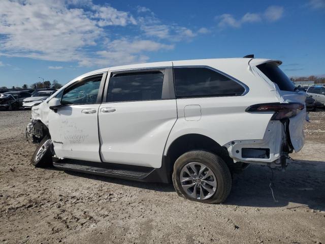 2024 TOYOTA SIENNA LE - 5TDKRKEC5RS187243