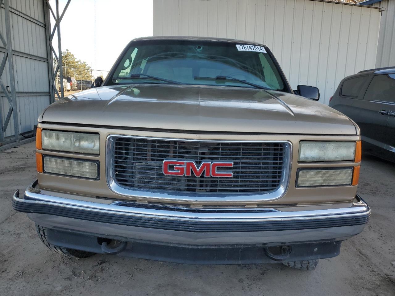 Lot #3033289801 1999 GMC SUBURBAN K