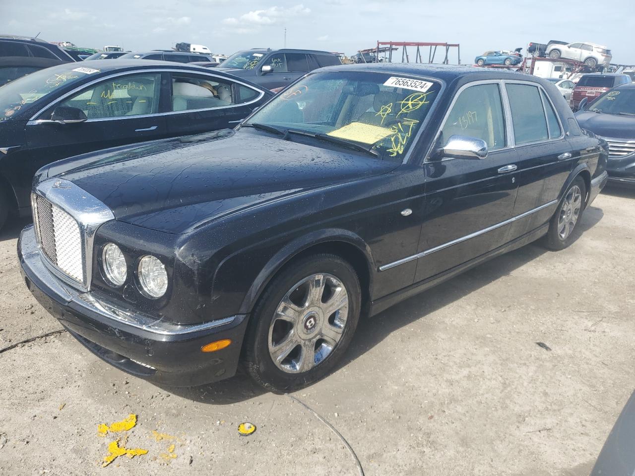 Lot #2994098333 2006 BENTLEY ARNAGE RED