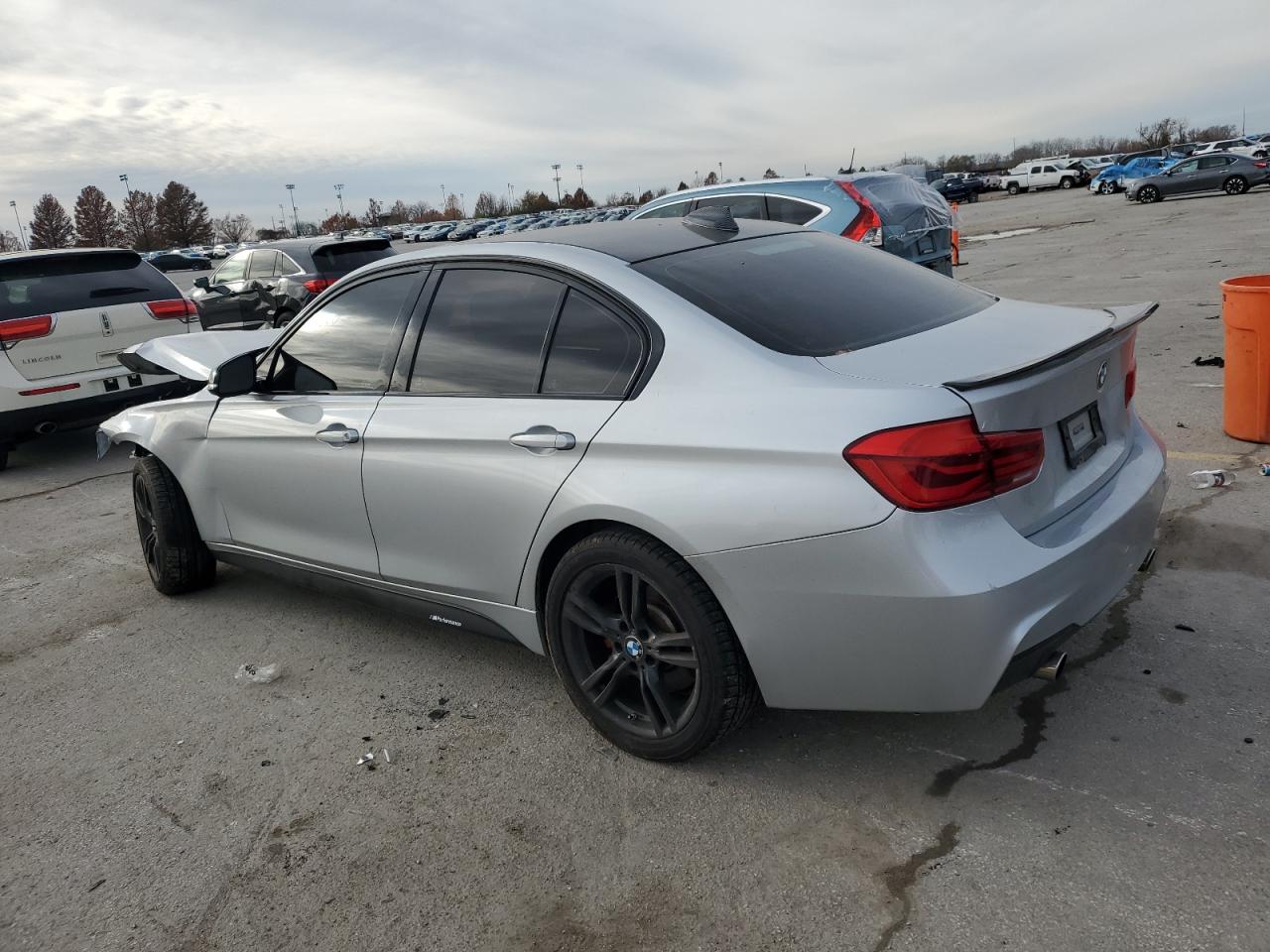 Lot #3024150932 2017 BMW 340 XI