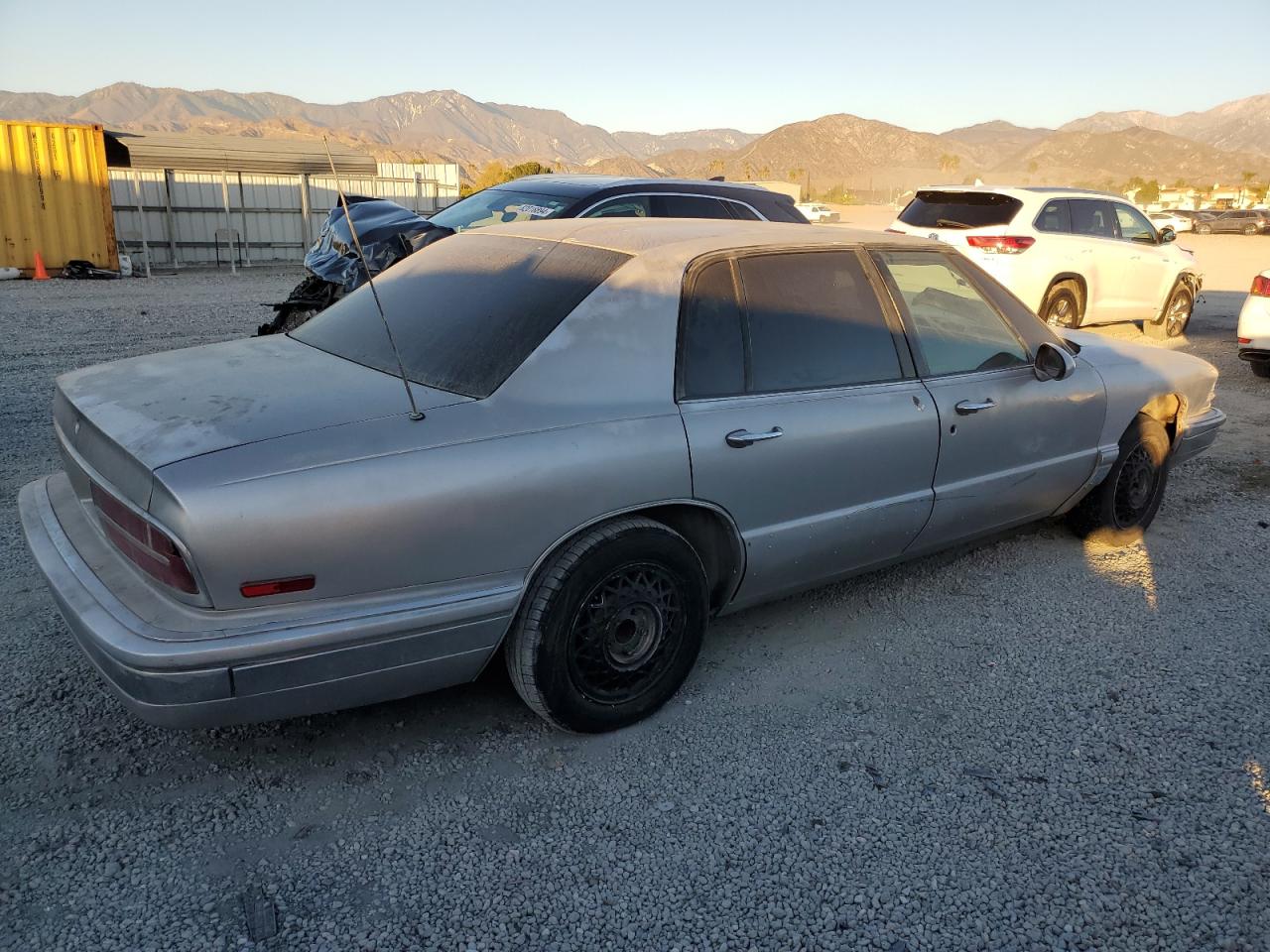 Lot #2996929155 1991 BUICK PARK AVENU