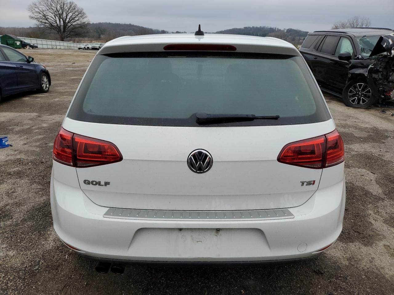 Lot #2986847174 2016 VOLKSWAGEN GOLF S/SE