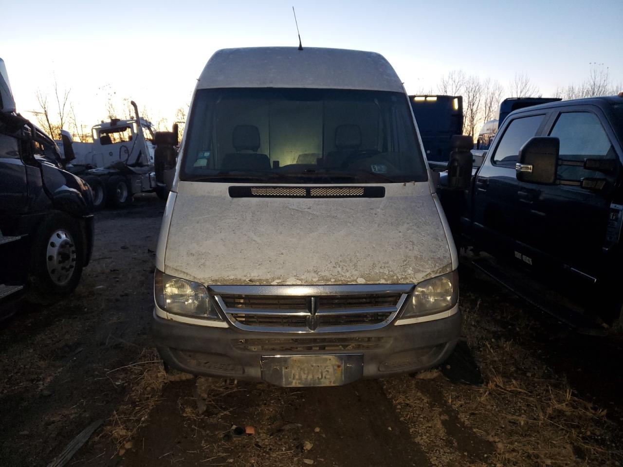 Lot #2993899304 2006 DODGE SPRINTER 3