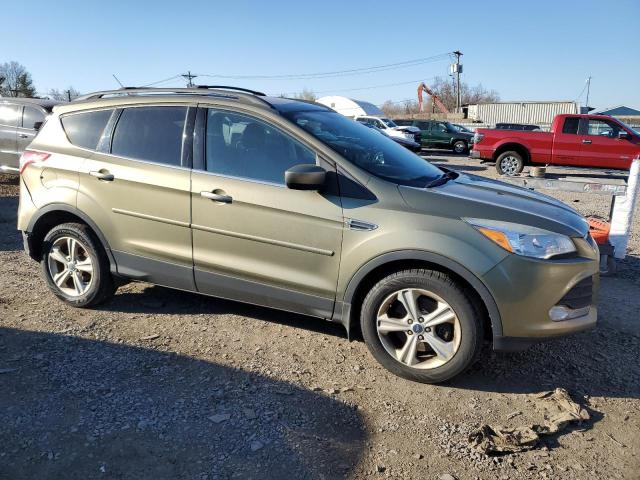 VIN 1FMCU9G96DUA97158 2013 Ford Escape, SE no.4