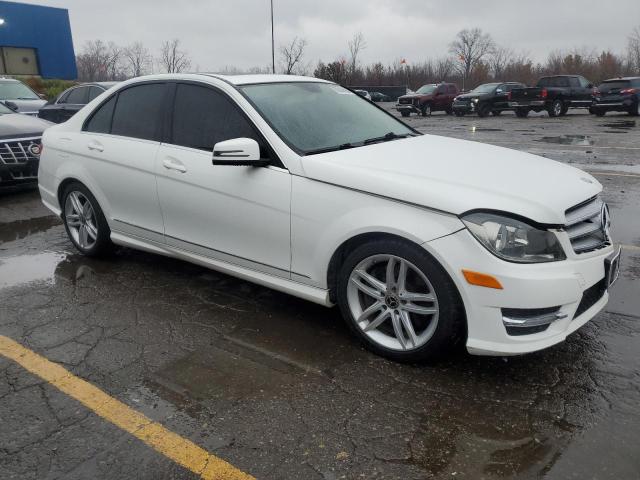 VIN WDDGF8AB5DR256928 2013 MERCEDES-BENZ C-CLASS no.4