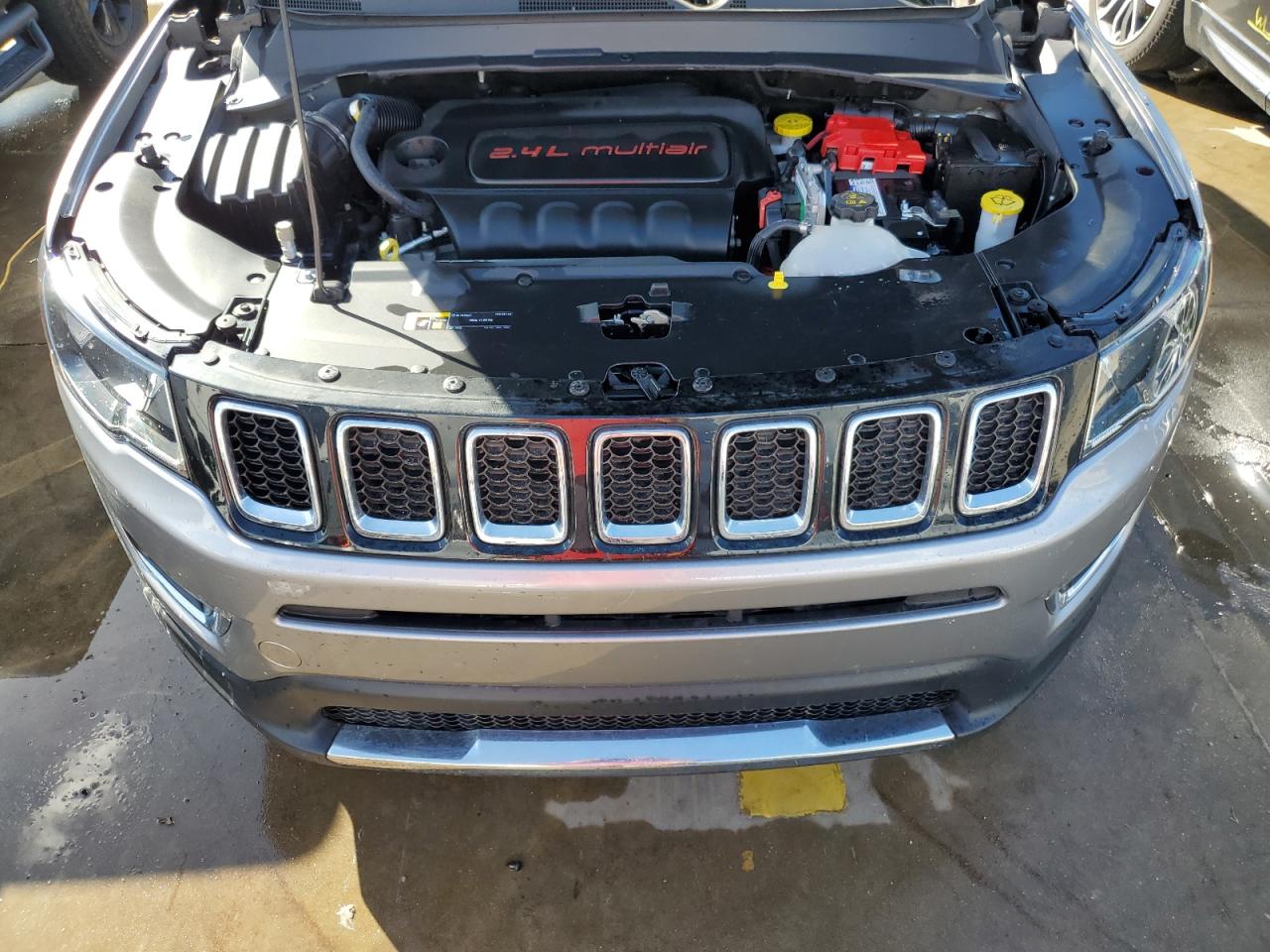 Lot #2989157748 2019 JEEP COMPASS LI