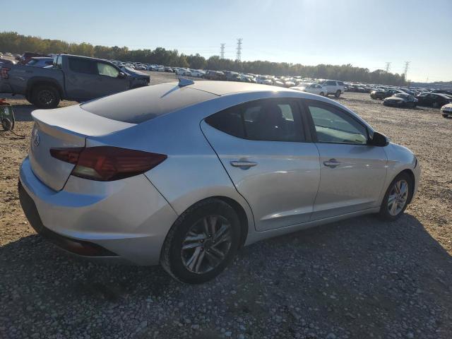 2019 HYUNDAI ELANTRA SE - 5NPD84LF0KH464980