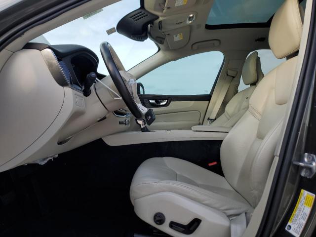 2018 VOLVO XC60 T5 LYV102RK0JB106389