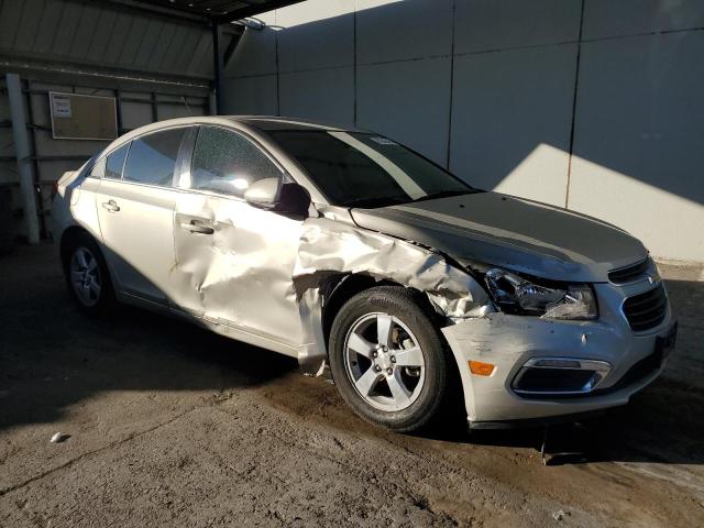 VIN 1G1PC5SB6F7254872 2015 CHEVROLET CRUZE no.4