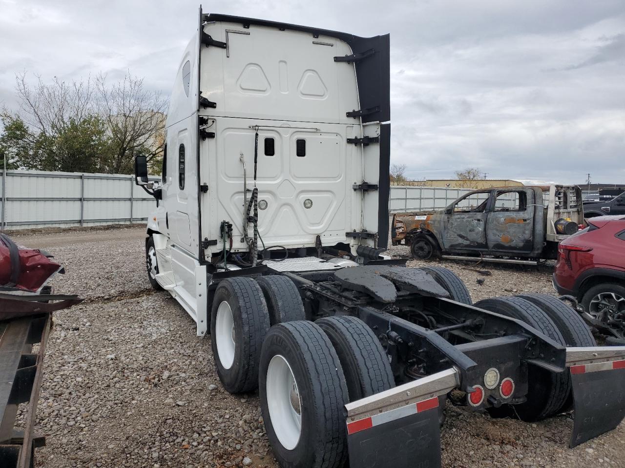 Lot #2961965209 2015 FREIGHTLINER CASCADIA 1