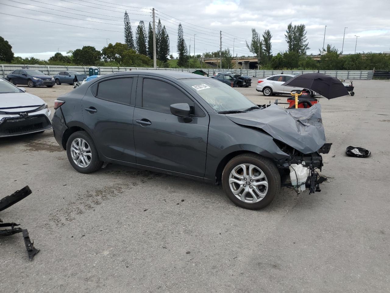 Lot #2985978168 2018 TOYOTA YARIS IA