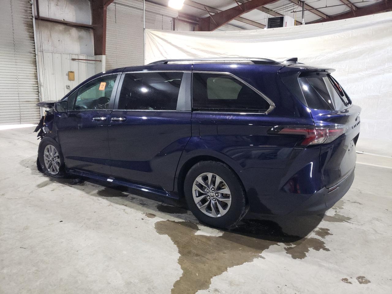 Lot #2988375786 2024 TOYOTA SIENNA XLE