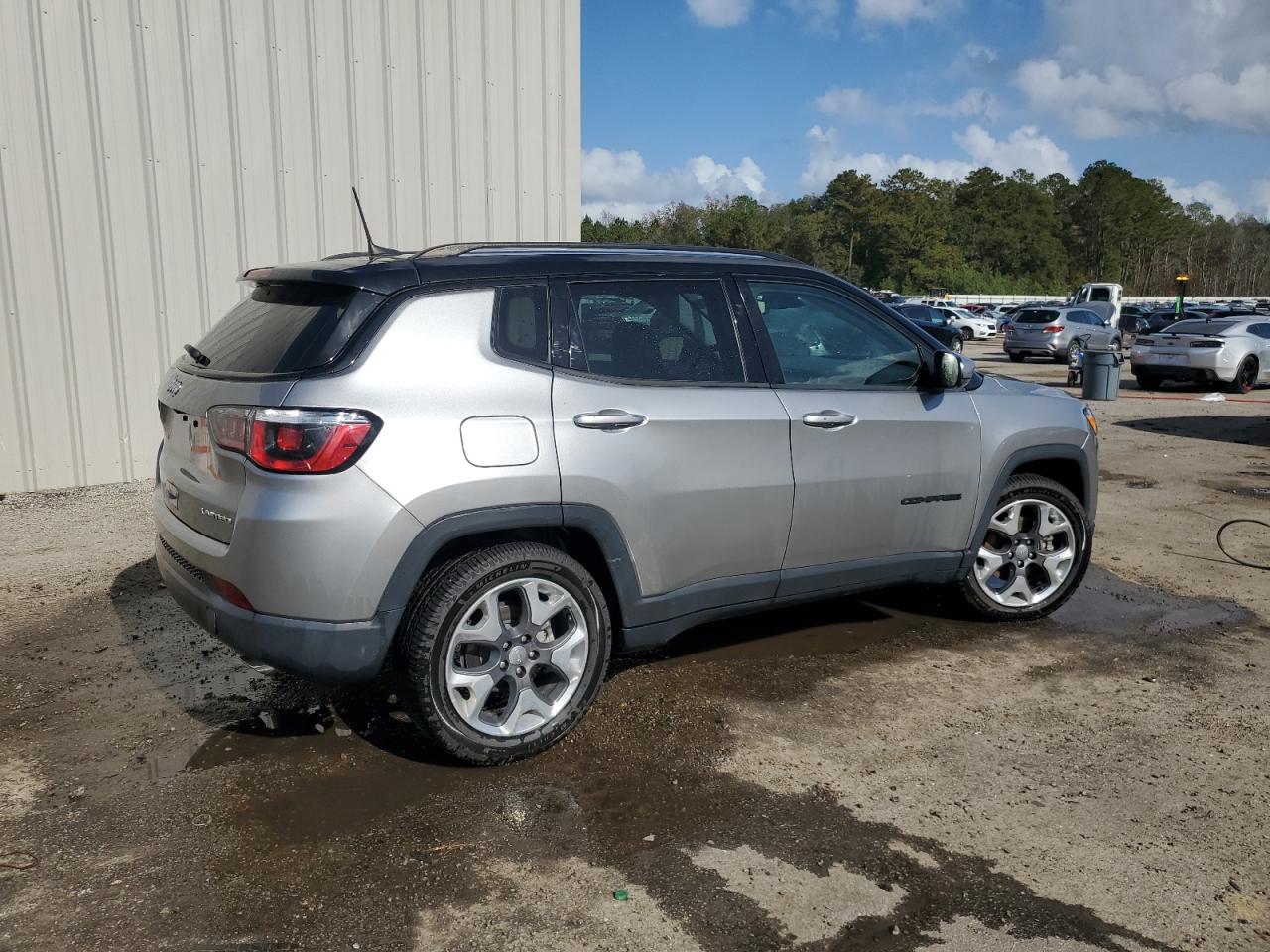 Lot #2955381467 2020 JEEP COMPASS LI