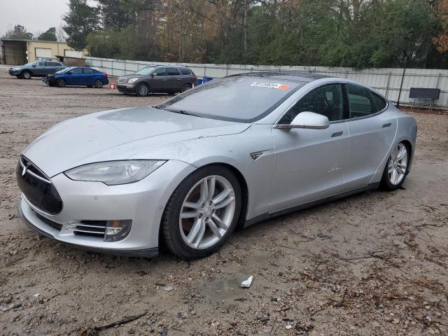 2015 TESLA MODEL S