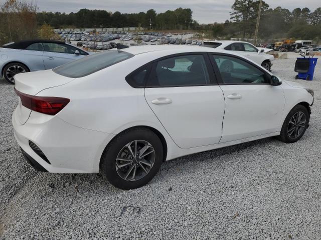 VIN 3KPF24AD0PE613556 2023 KIA FORTE no.3