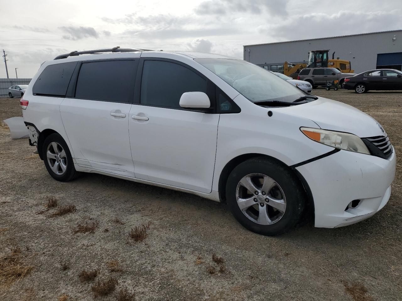 Lot #3024960416 2014 TOYOTA SIENNA LE