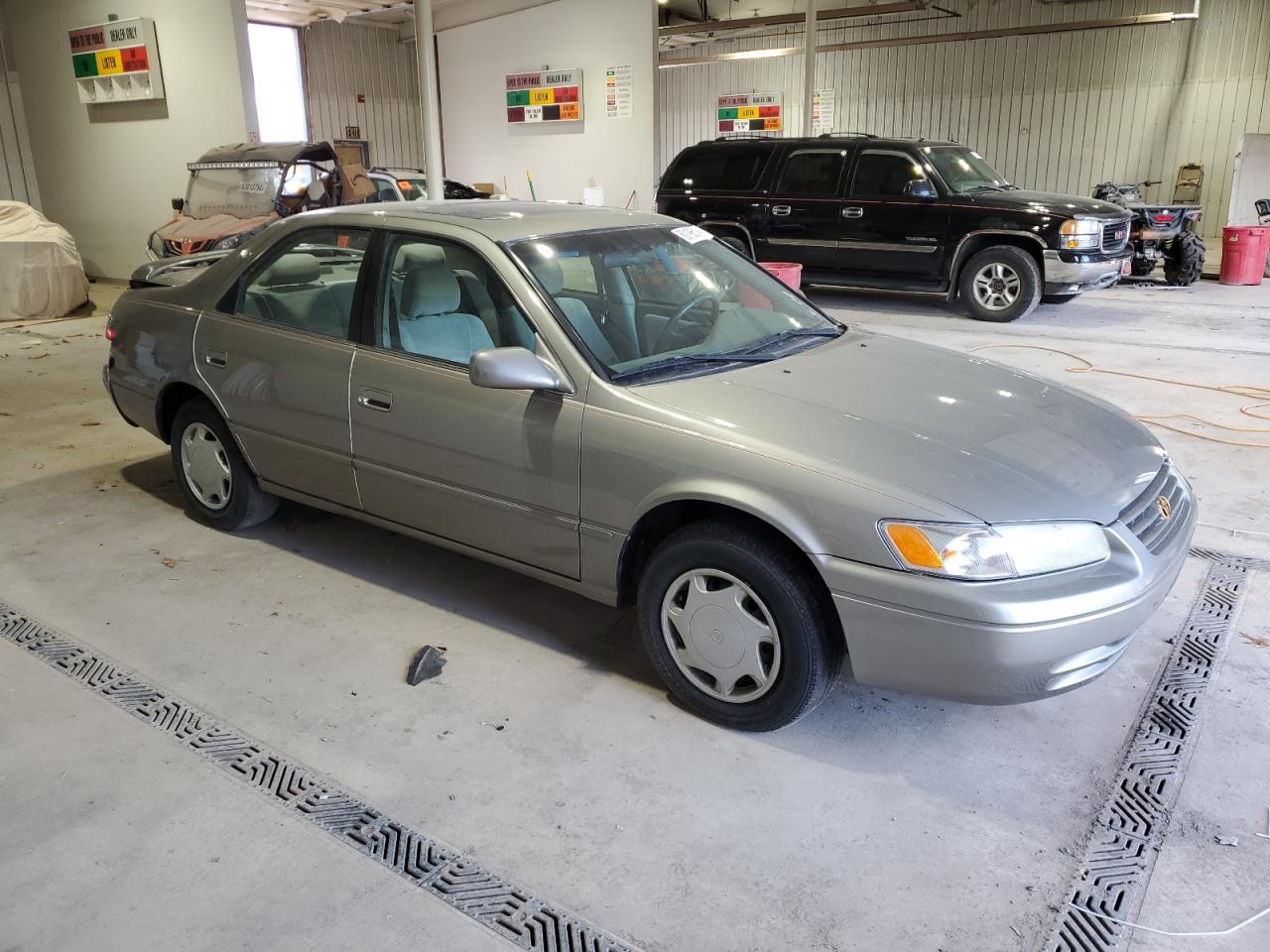 Lot #2986998829 1997 TOYOTA CAMRY CE