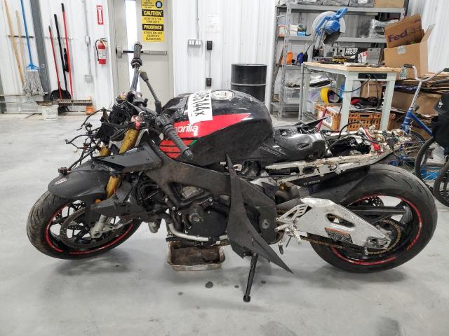 APRILIA TUONO V4 1 2018 black   ZD4KGU001JS000675 photo #4