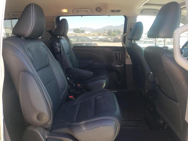 2016 TOYOTA SIENNA SE 5TDXK3DC2GS741580