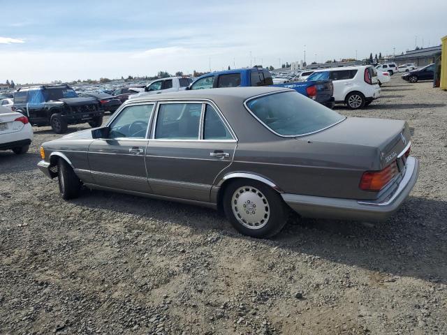 MERCEDES-BENZ 560 SEL 1990 tan sedan 4d gas WDBCA39E3LA553622 photo #3