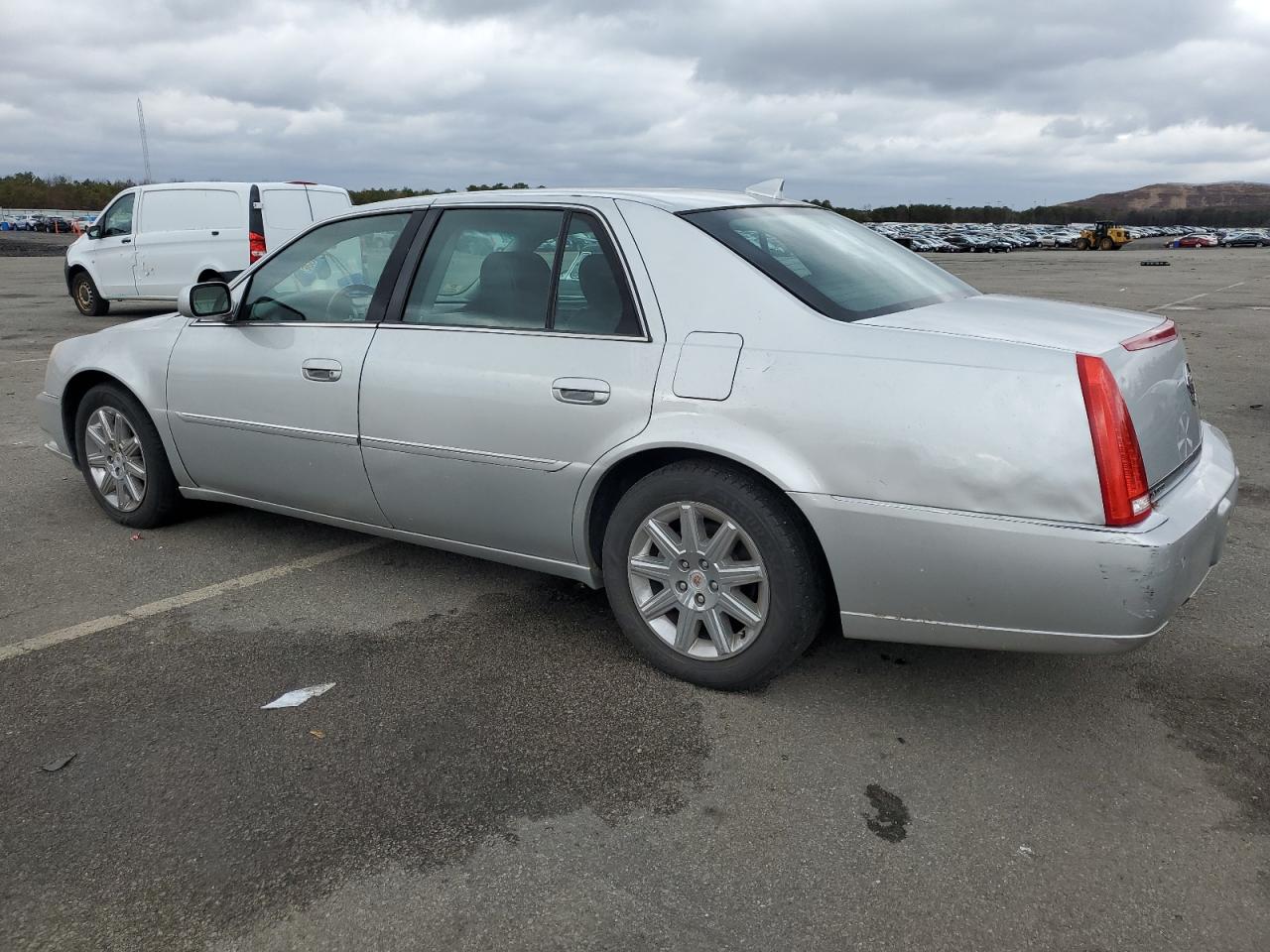 Lot #3004120239 2011 CADILLAC DTS PREMIU