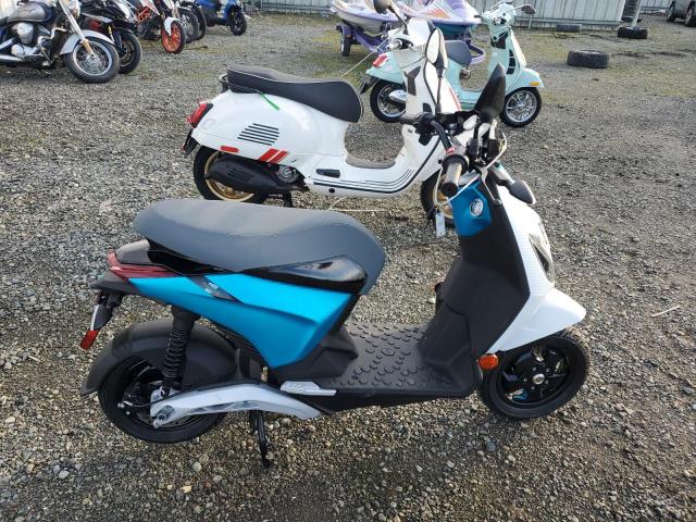 PIAGGIO 1 ACTIVE 2022 two tone  electric ZAPME1EB1N4000090 photo #1