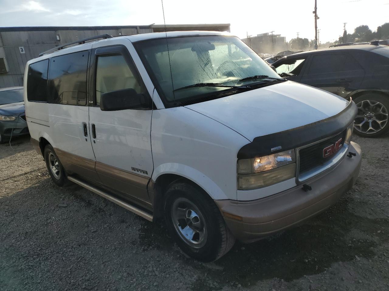 Lot #2991591984 1999 GMC SAFARI XT