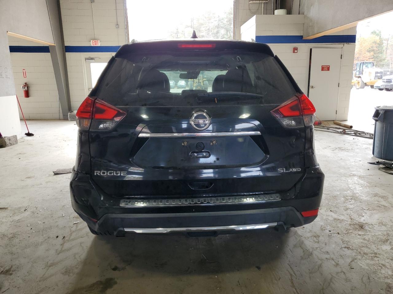 Lot #3026041977 2017 NISSAN ROGUE SV