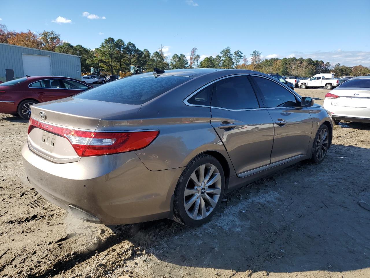 Lot #2988470790 2013 HYUNDAI AZERA GLS