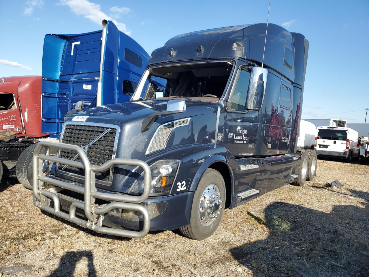 Lot #3009114256 2016 VOLVO VN VNL