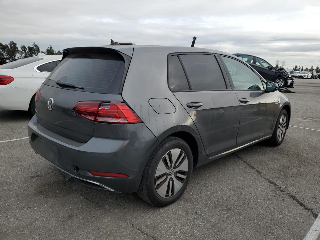 Lot #3033082014 2017 VOLKSWAGEN E-GOLF SE