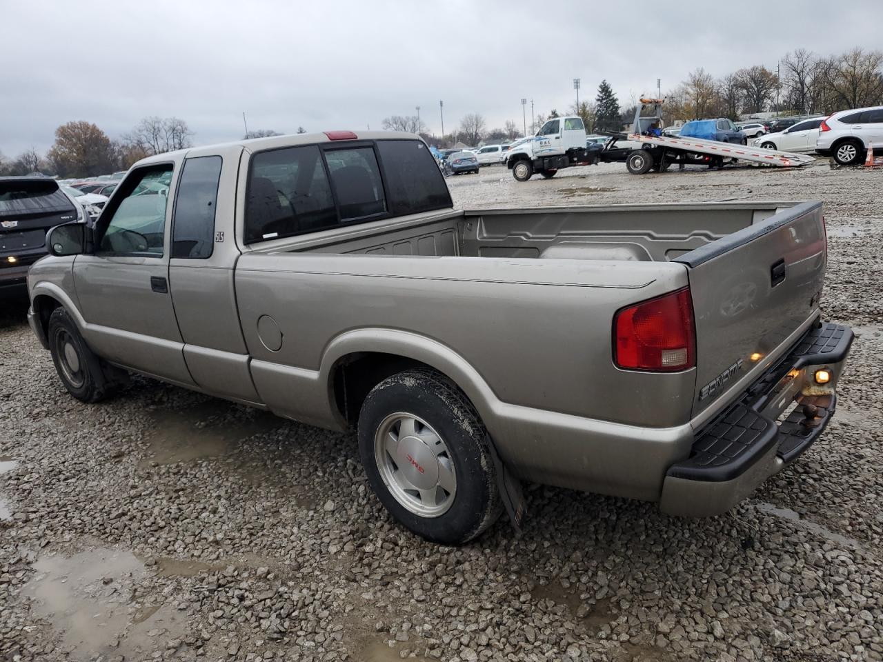 Lot #2988935587 2002 GMC SONOMA