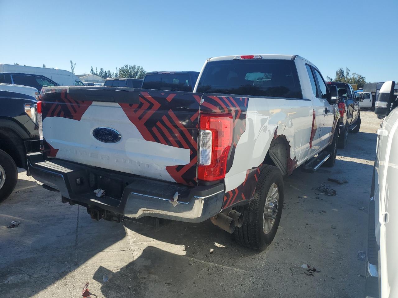 Lot #3049642205 2017 FORD F350 SUPER