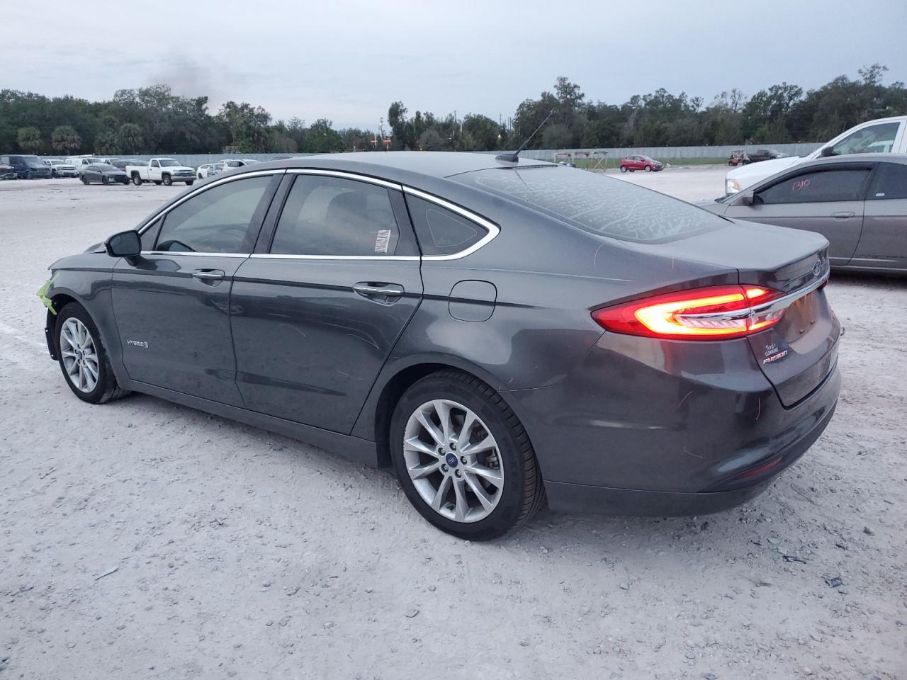 Lot #2994203471 2017 FORD FUSION SE