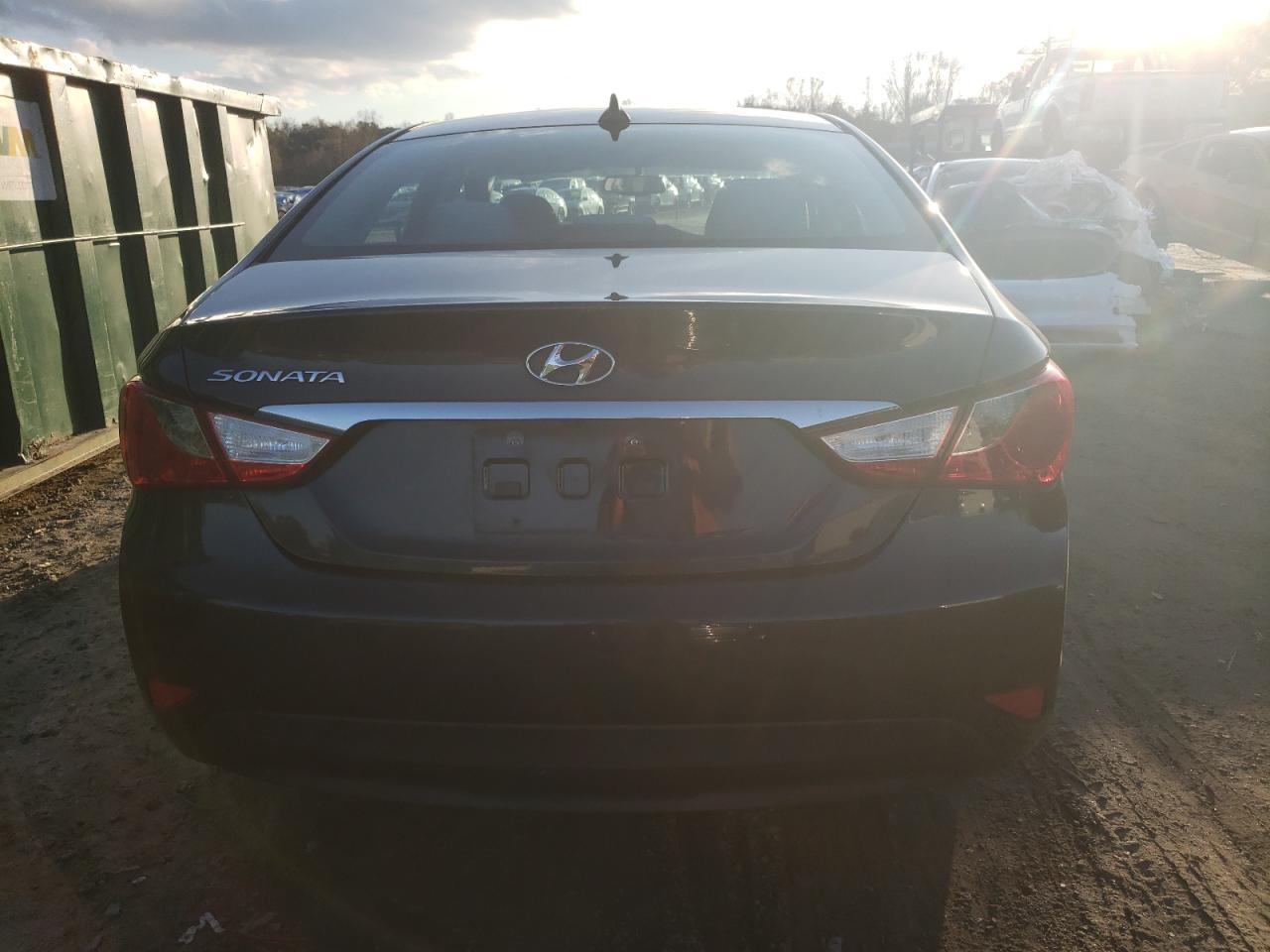 Lot #2979218040 2014 HYUNDAI SONATA GLS