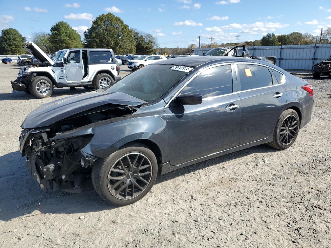  Salvage Nissan Altima