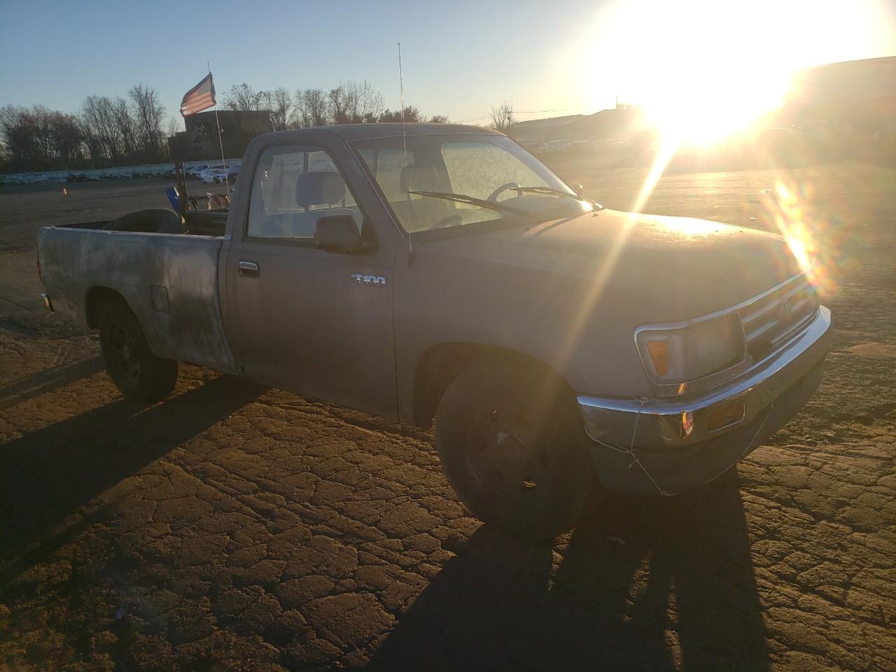 Lot #2969085374 1993 TOYOTA T100 SR5