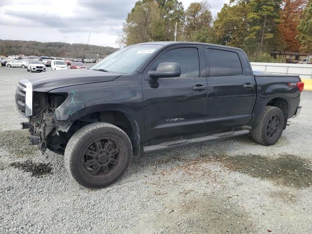 TOYOTA TUNDRA CREWMAX SR5