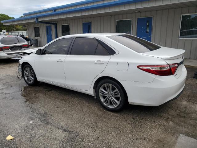 VIN 4T1BF1FK8FU031130 2015 TOYOTA CAMRY no.2