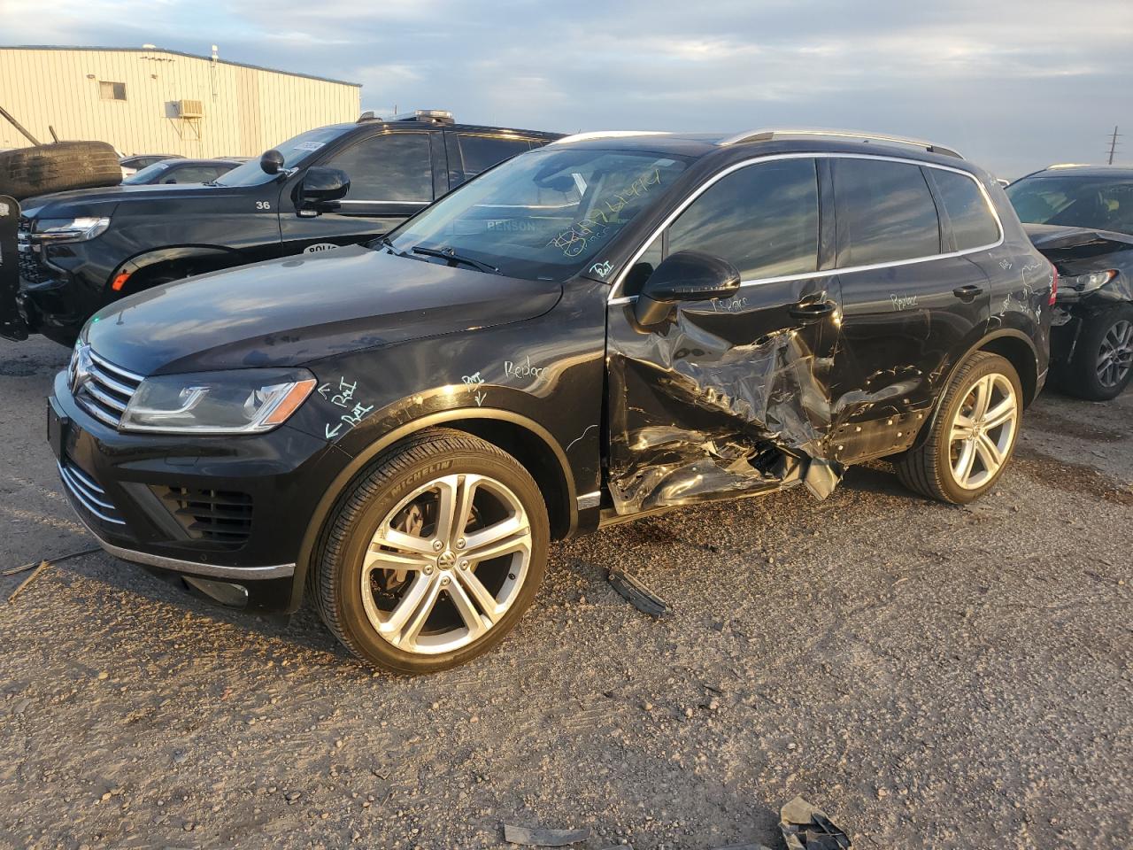 WVGGF7BP9HD006413 VOLKSWAGEN TOUAREG EX 2017