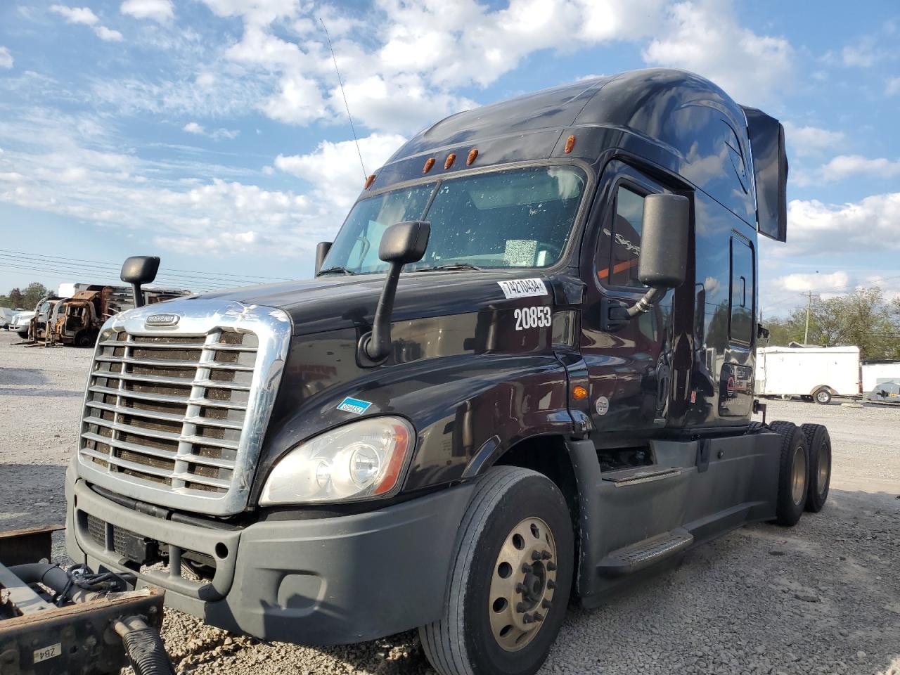 Lot #2955066806 2015 FREIGHTLINER CASCADIA 1